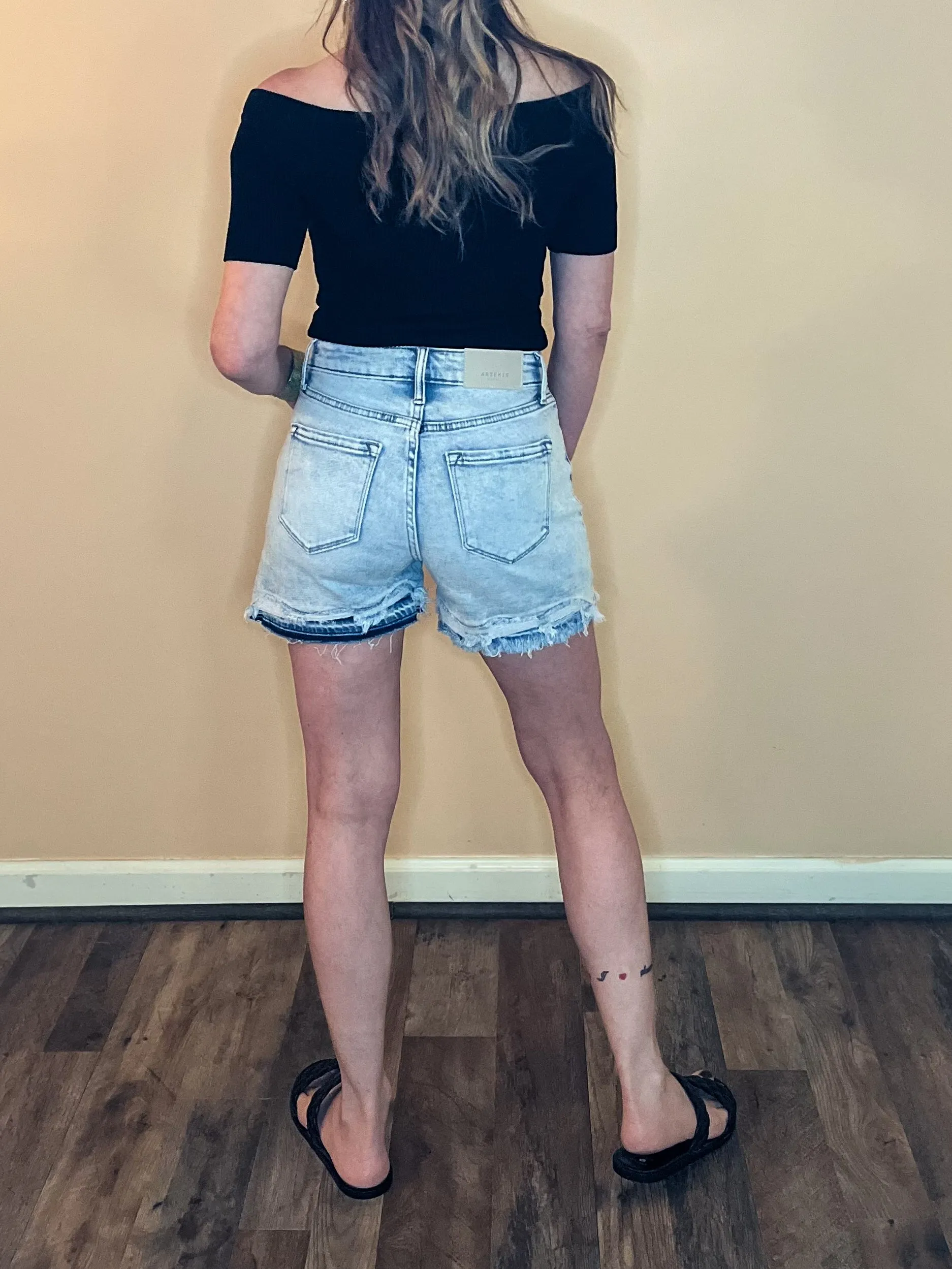 Abigail High Rise Patch Releasesd Hem Denim Shorts
