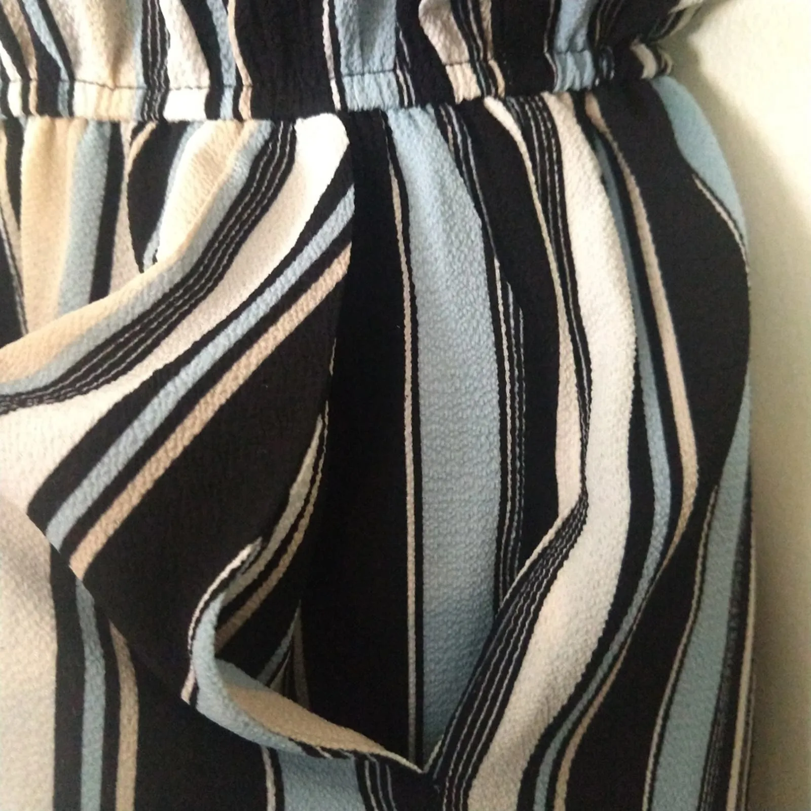 Love...Ady Stripe Tie Sleeve Romper Medium